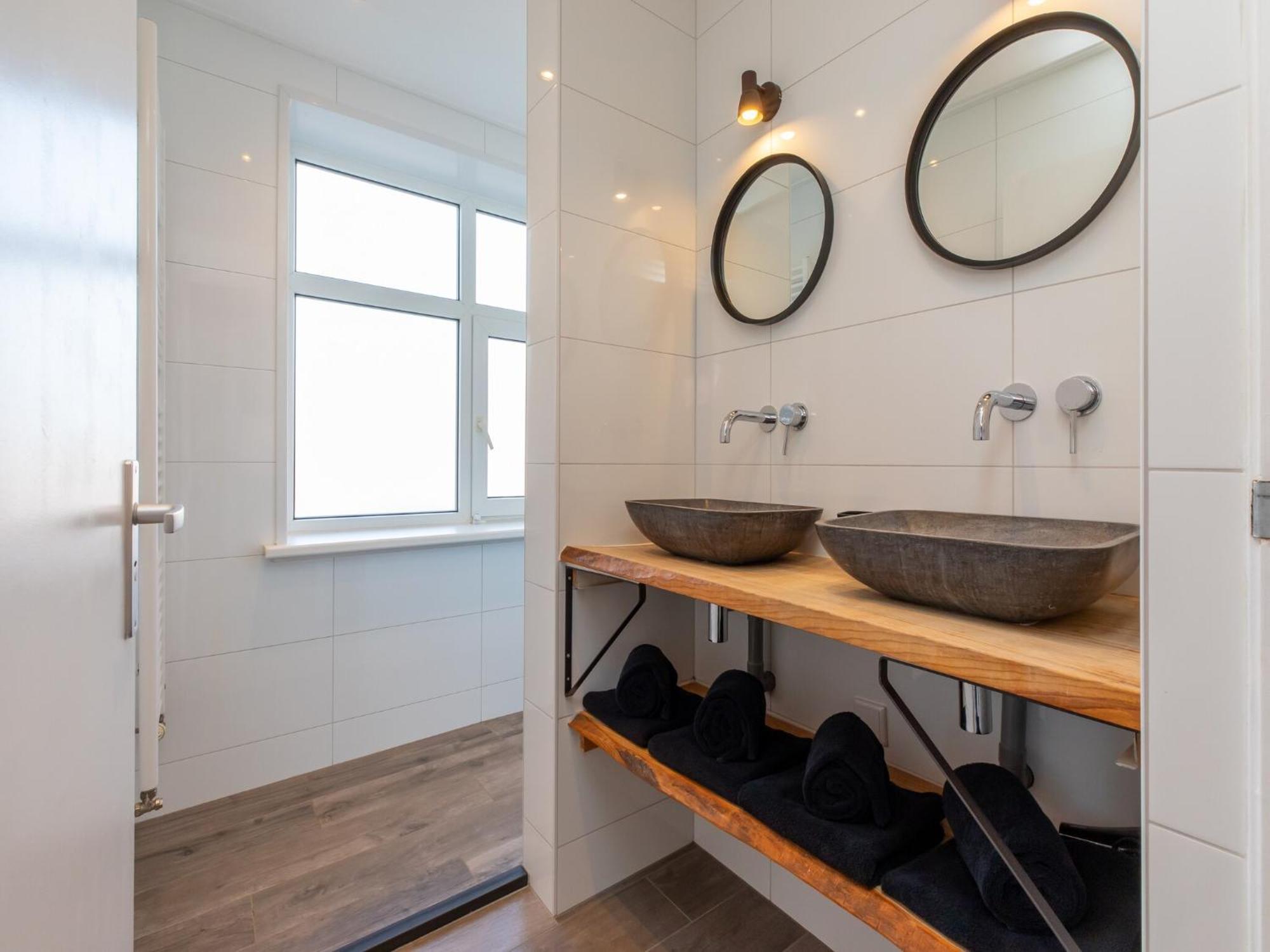 Lovely Modern 4 Person Apartment In The Heart Of Koudekerke Exterior photo